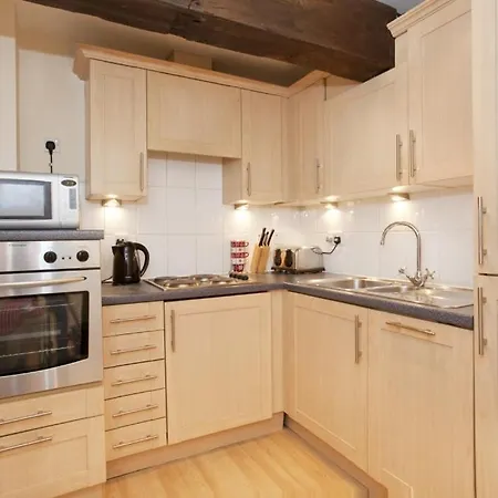 Casa de Férias River View 2 Bed 2 Bath On The River With Free Parking *